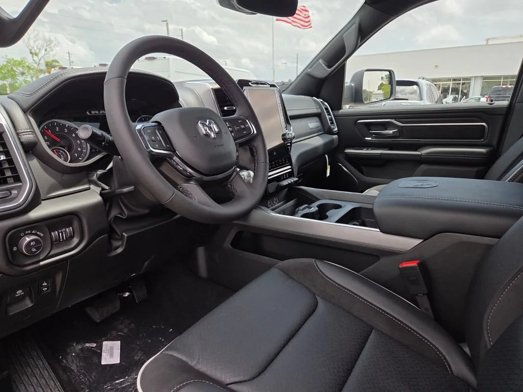 New 2026 Diamond Black Crystal Pearl-Coat Exterior Paint RAM Laramie image 14
