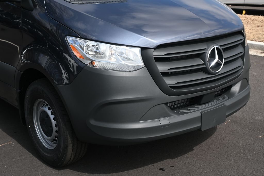 New 2026 Tenorite Gray Metallic Mercedes-Benz Crew 170 WB image 32