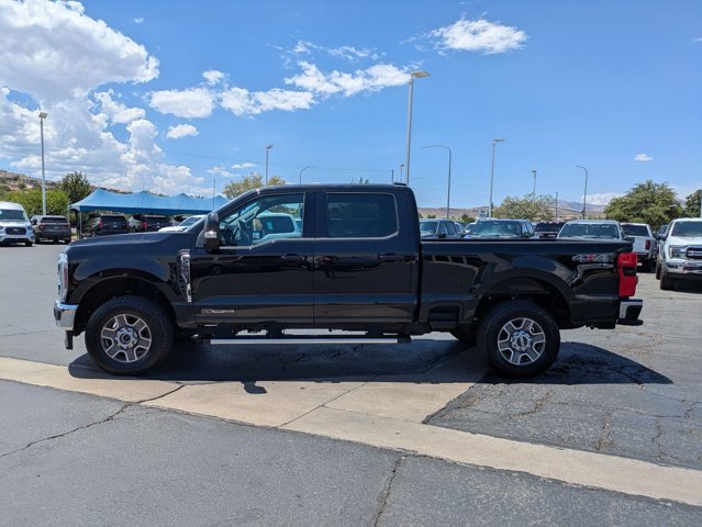 Certified Used 2025 Black Metallic Ford LARIAT image 39
