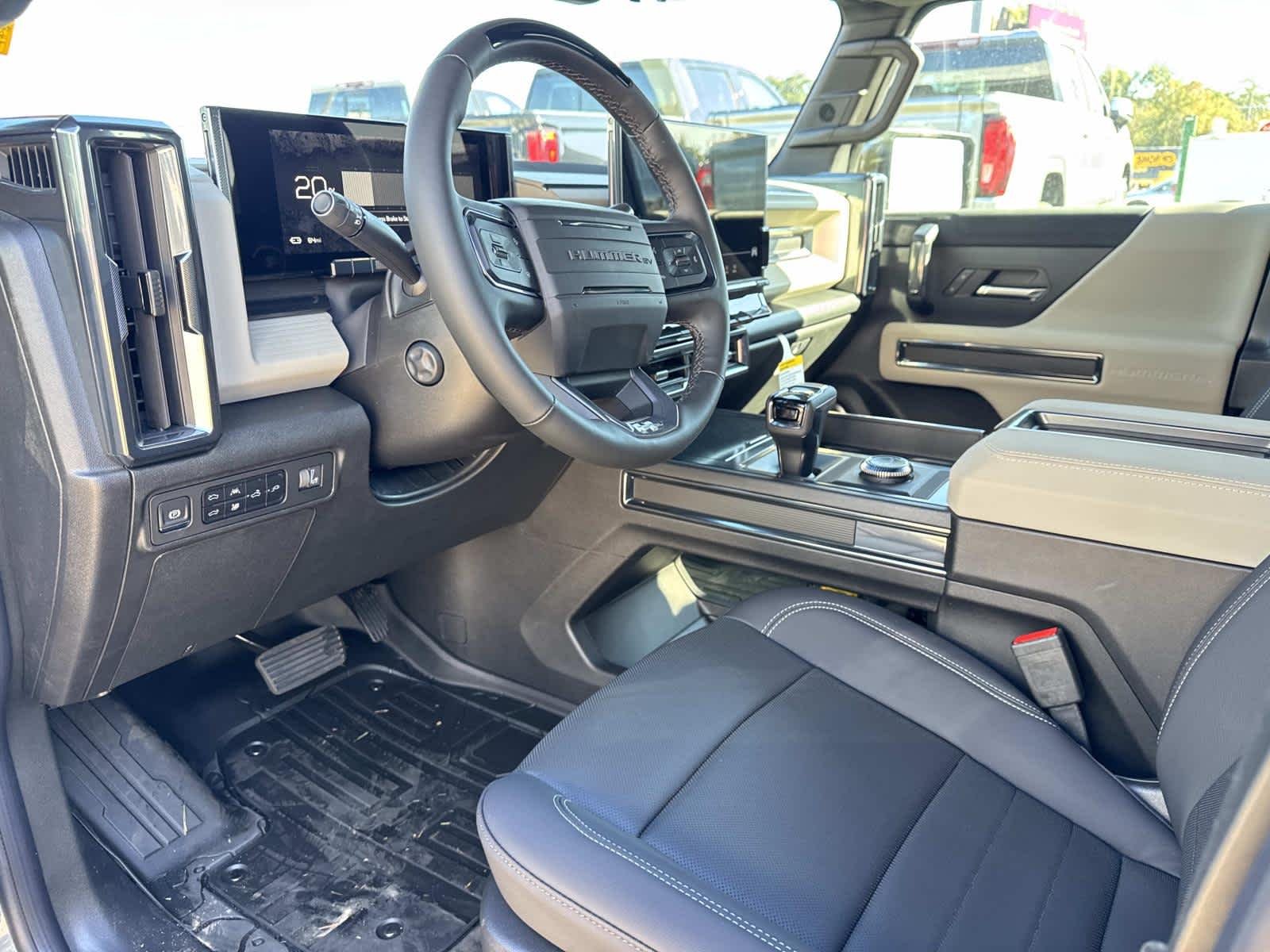 2026 GMC HUMMER EV 2X - Photo 10