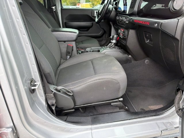 Used 2020 Silver Jeep Unlimited Sport Altitude image 13