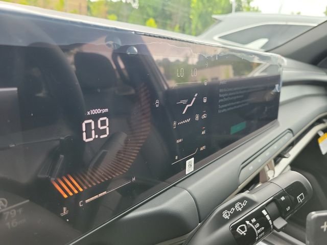 New 2027 White Pearl Kia S image 28