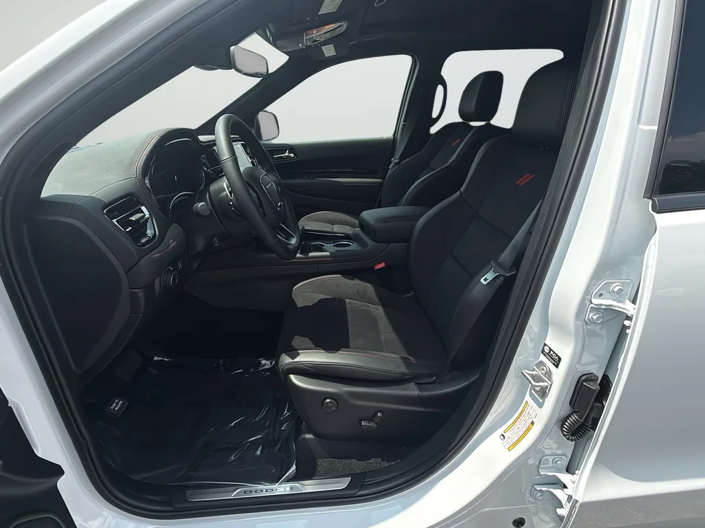 New 2026 White Knuckle Clear-Coat Exterior Paint Dodge GT Premium HEMI V8 image 10