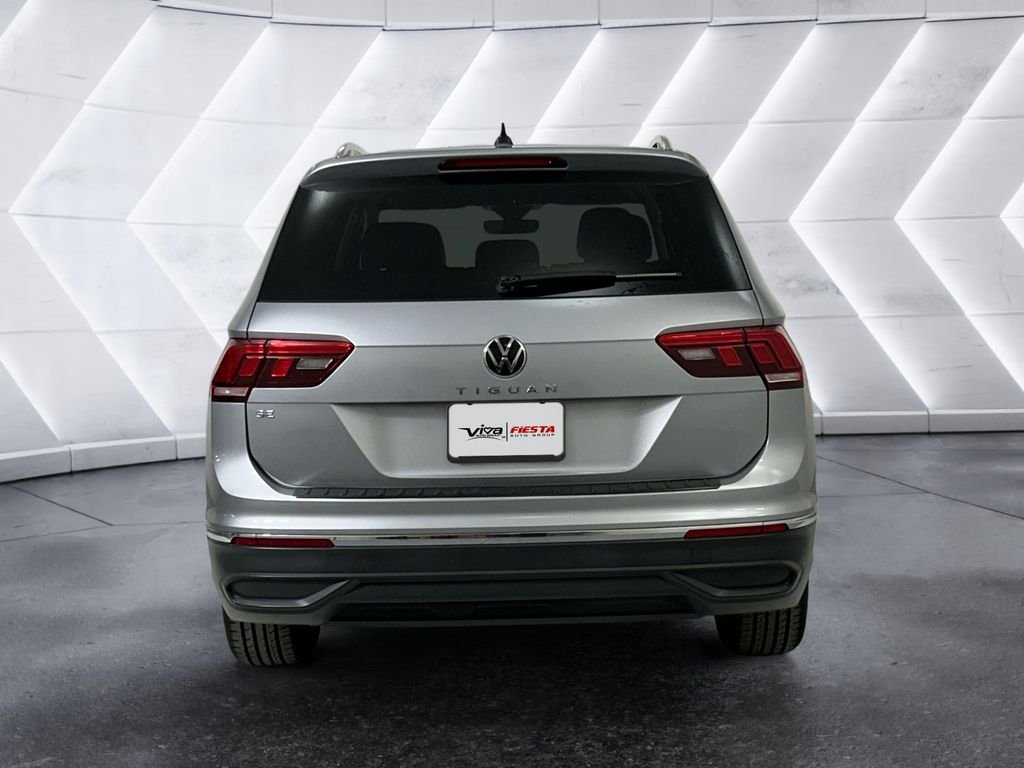 Used 2023 Silver Volkswagen 2.0T SE image 5