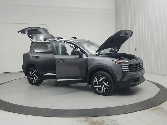 New 2027  Nissan  image 10