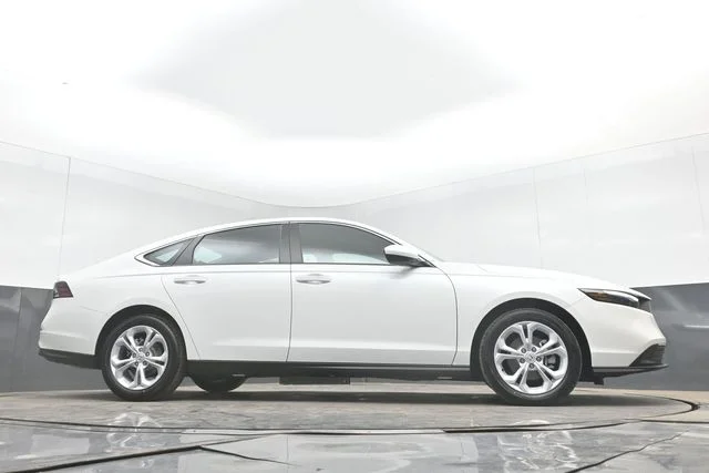 New 2026 Platinum White Pearl Honda LX image 51