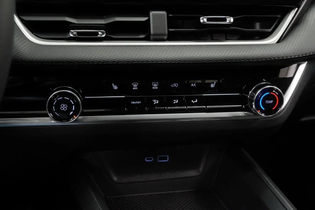 New 2027 Mosaic Black Metallic Chevrolet LT image 20