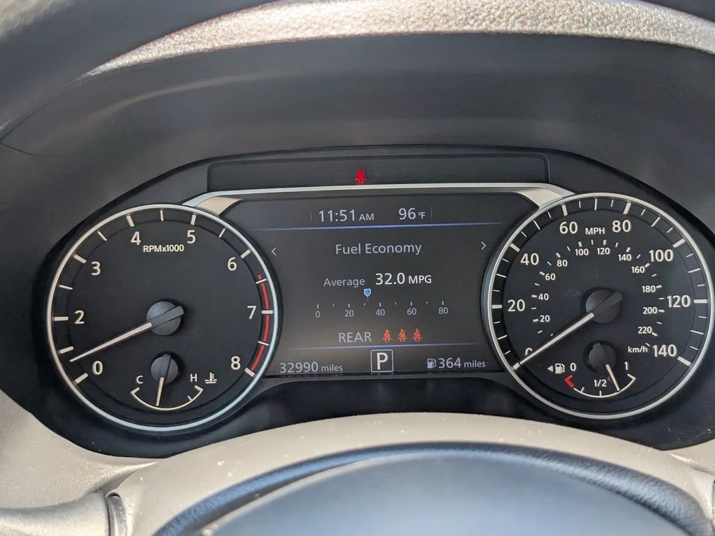 Used 2025 Silver Nissan 2.5 SV image 24