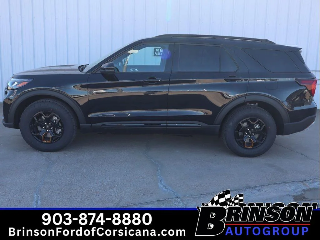 New 2026 Agate Black Metallic Ford Tremor image 3