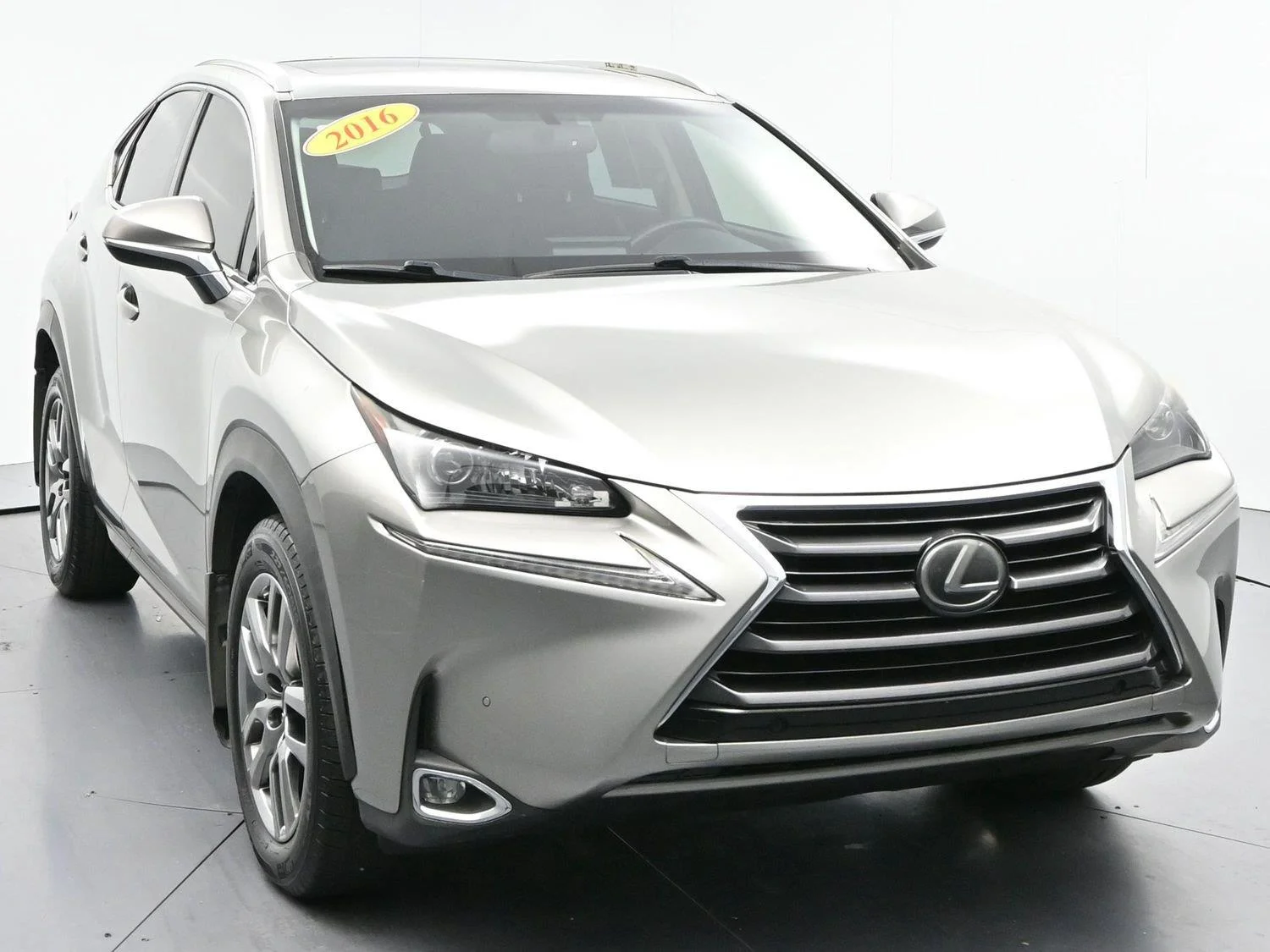 Used 2016 Atomic Silver Lexus F Sport image 2