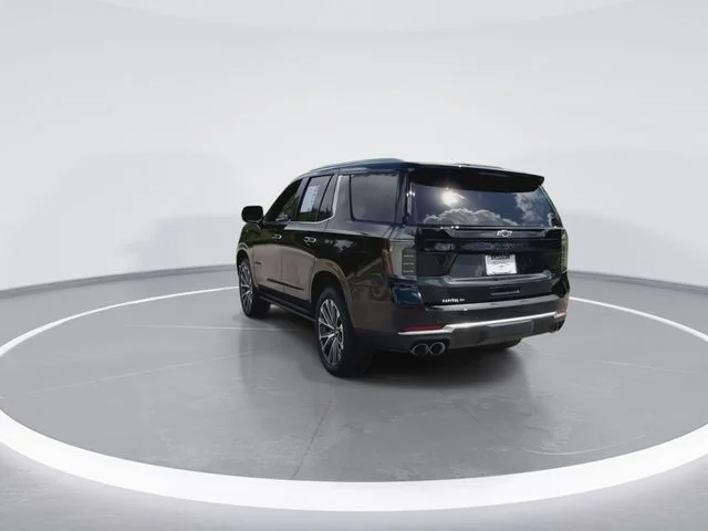 Used 2025 Black Chevrolet High Country image 8