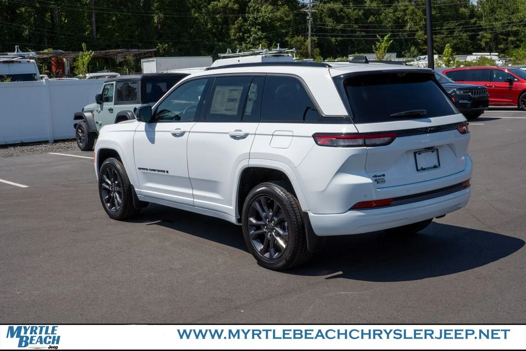 New 2026 Bright White Clear-Coat Exterior Paint Jeep Limited Reserve image 4