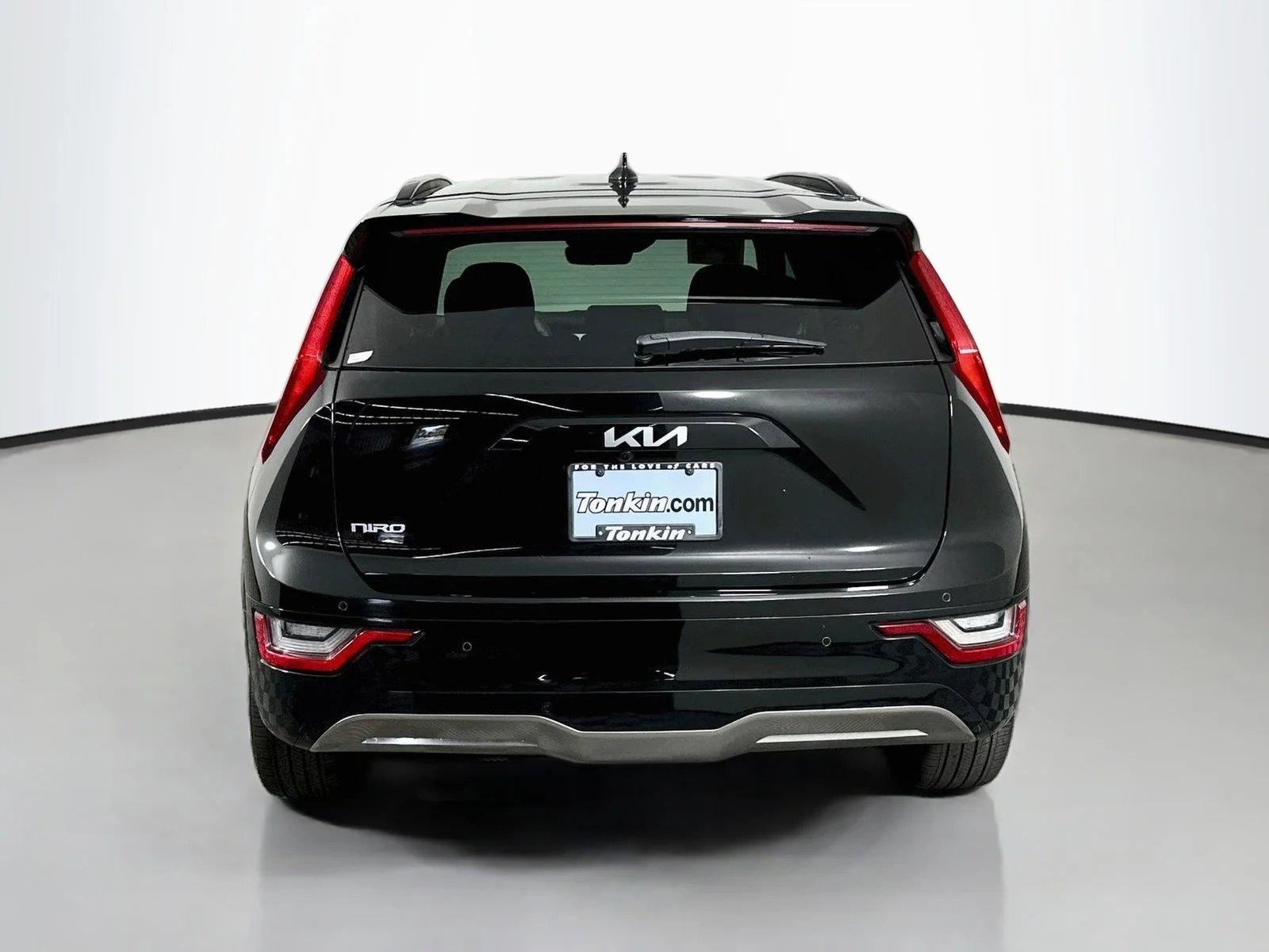 Used 2024 Aurora Black Kia Wave image 6