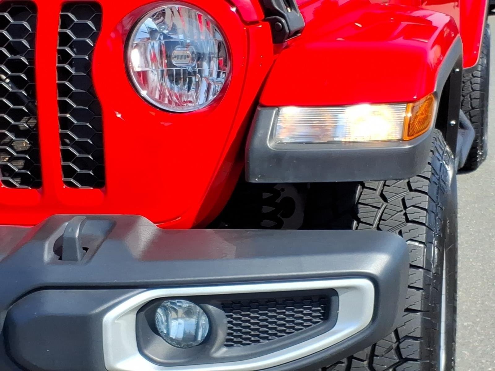 Used 2023 Firecracker Red Clearcoat Jeep Sport S image 15