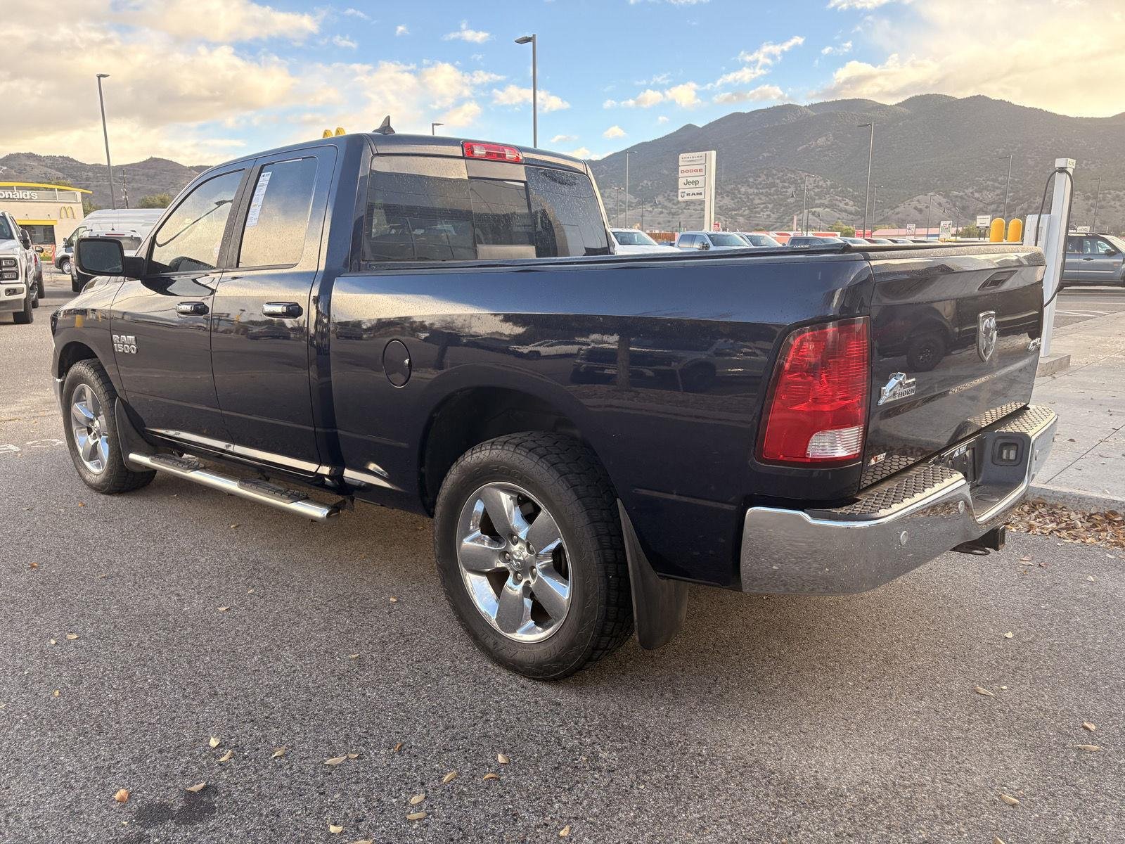 Used 2018 True Blue Pearlcoat Ram Big Horn image 3