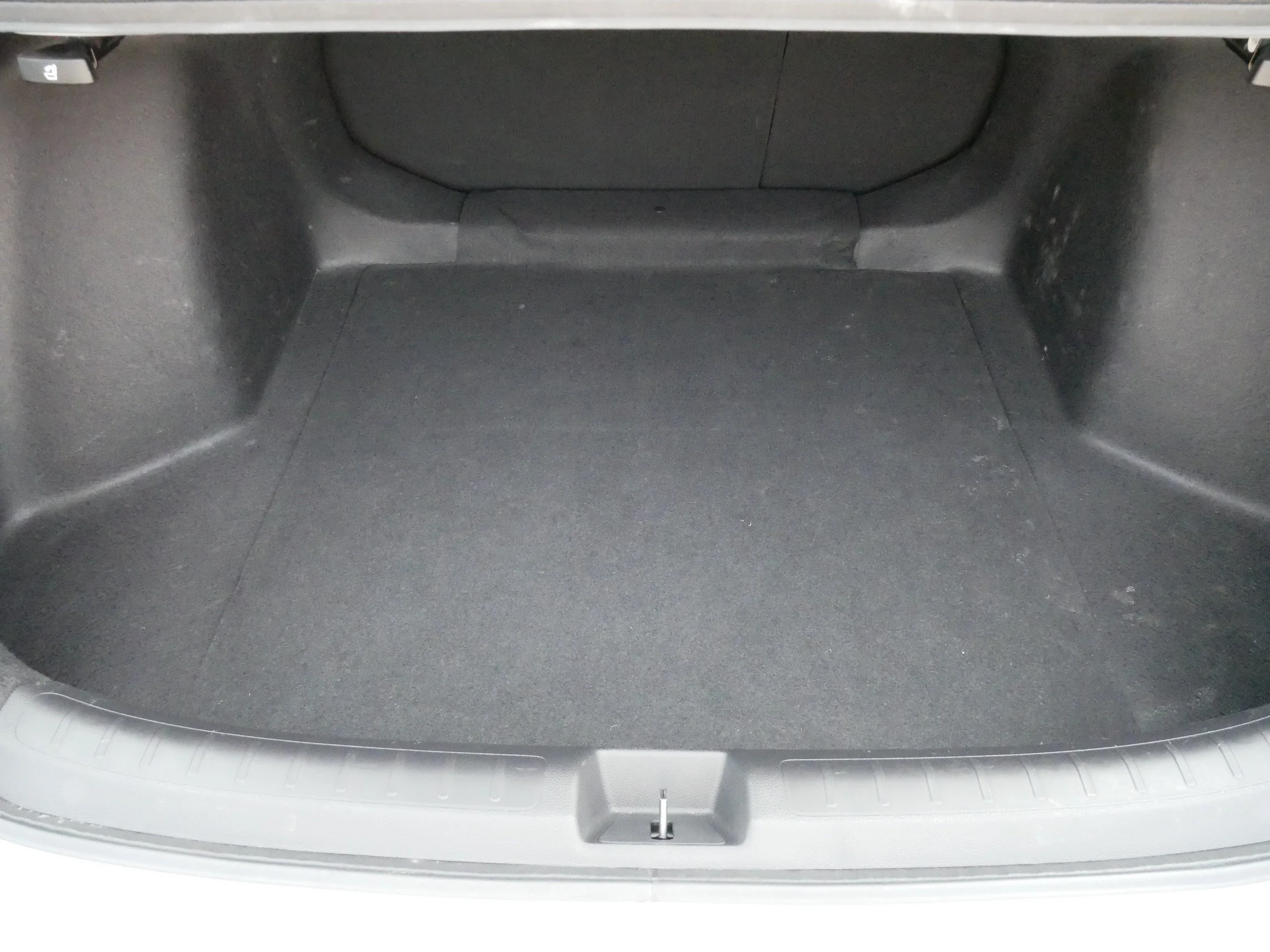 Used 2025 Platinum White Pearl Honda Sport image 18