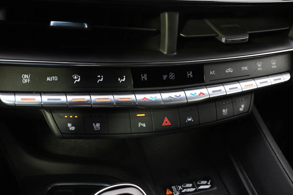 Used 2023 ARGENT SILVER METALLIC Cadillac Premium Luxury image 32
