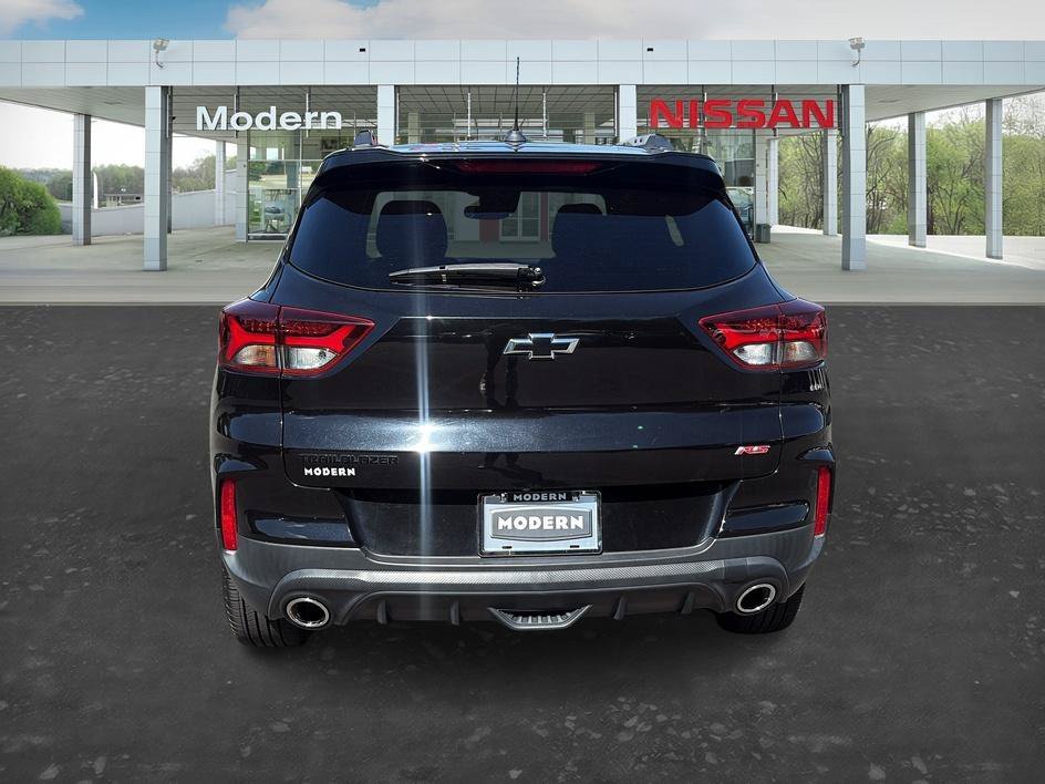 Used 2022 Mosaic Black Metallic Chevrolet RS image 4