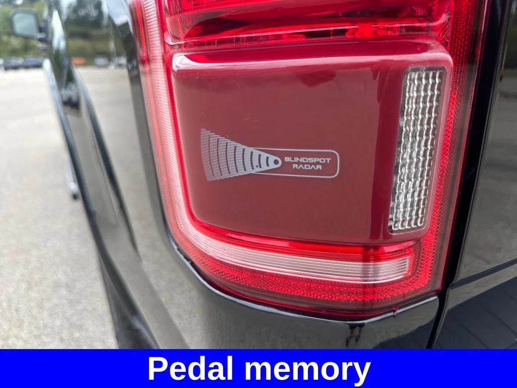 Used 2016 Shadow Black Ford Lariat image 13
