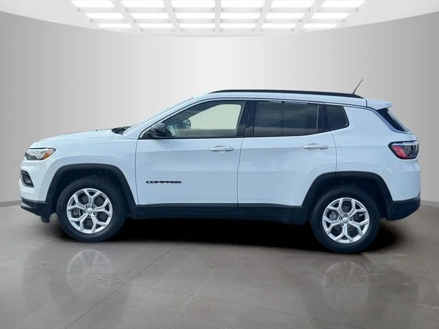 Certified Used 2024 White Jeep Latitude image 4
