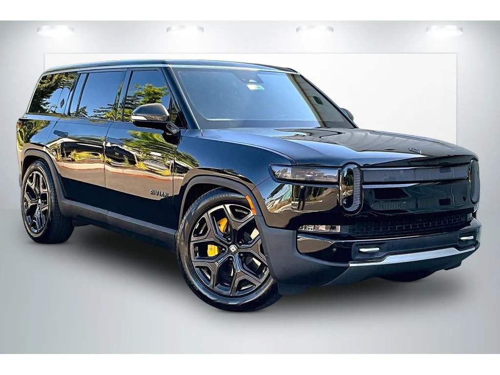 2023 Rivian R1S Adventure Quad-Motor Large Pack's photo