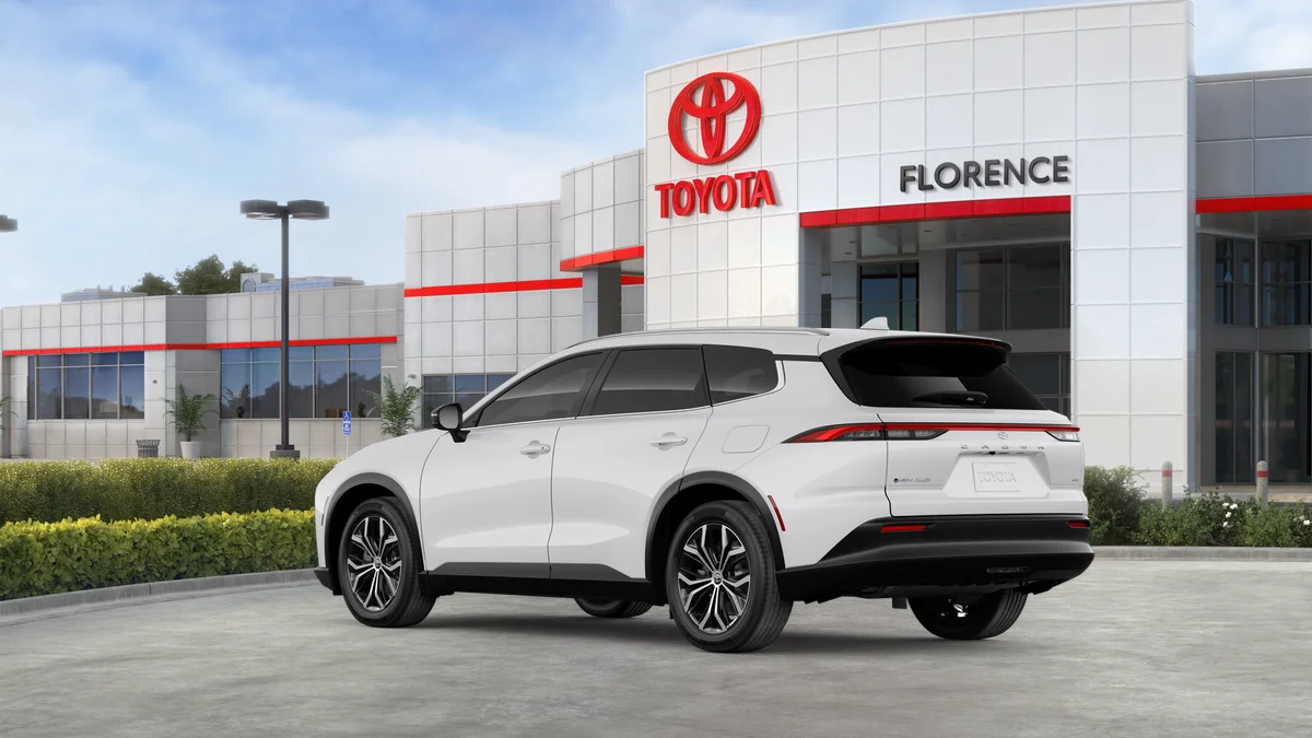 New 2026 Oxygen White Toyota XLE image 38