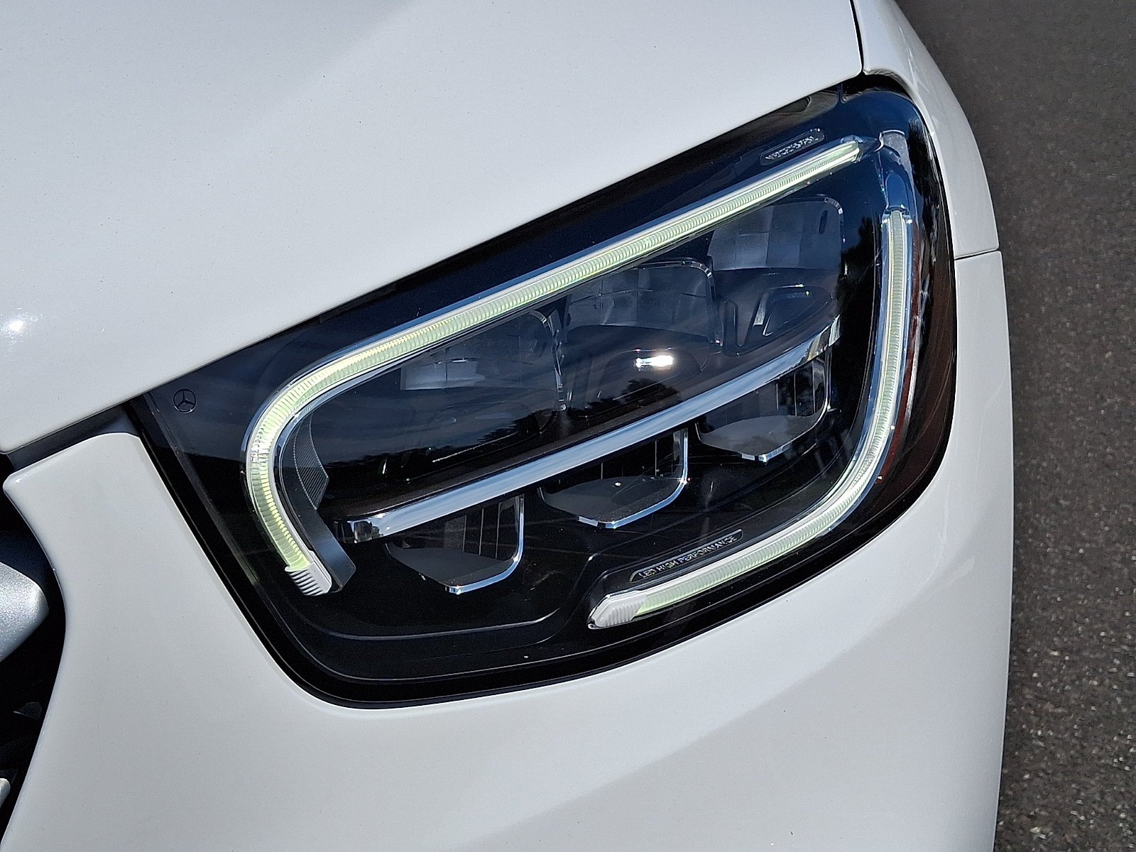Certified Used 2022 Polar White   149 Mercedes-Benz GLC 300 image 9
