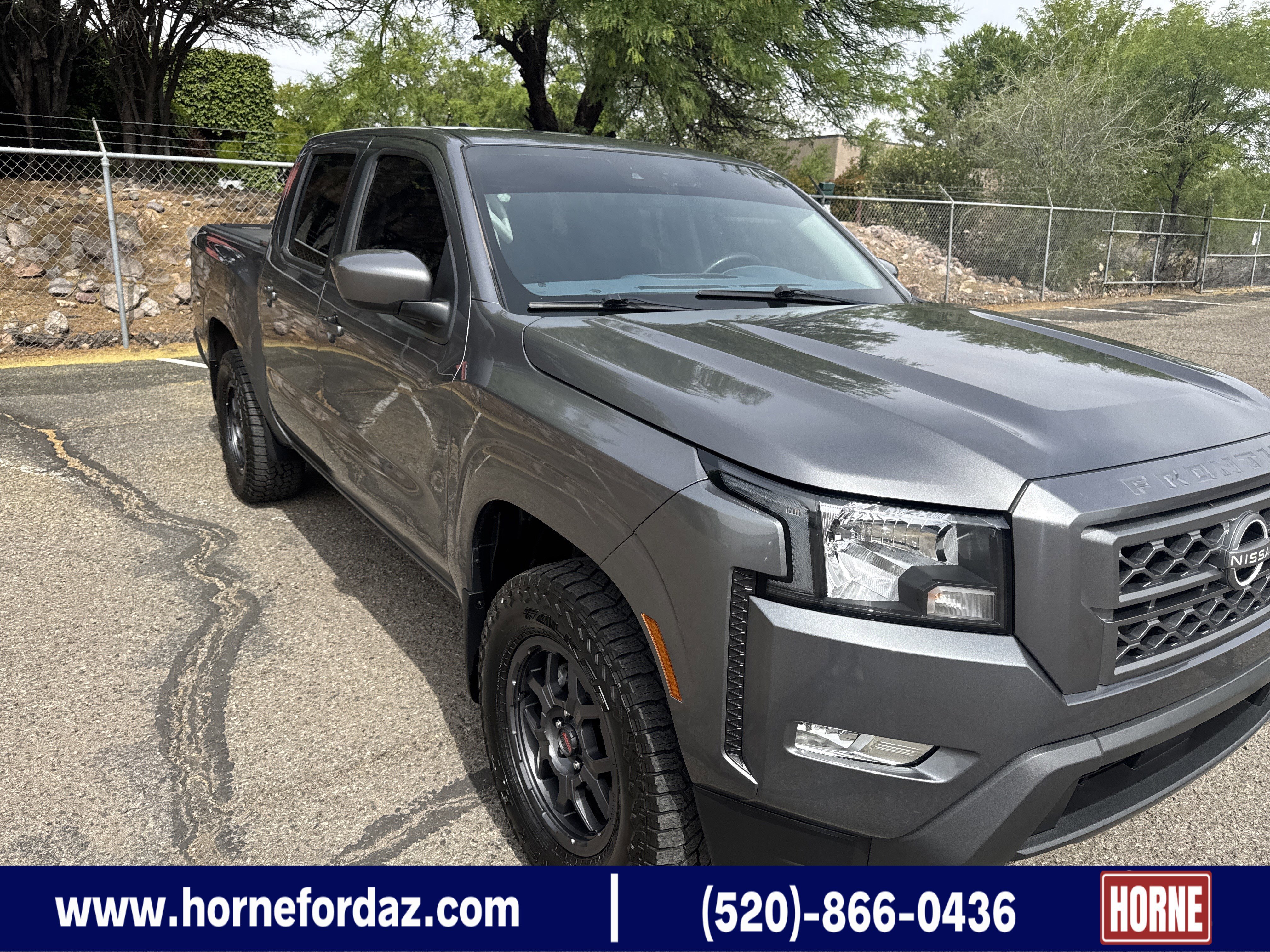 2024 Nissan Frontier SV Crew Cab 4X4 SWB's photo