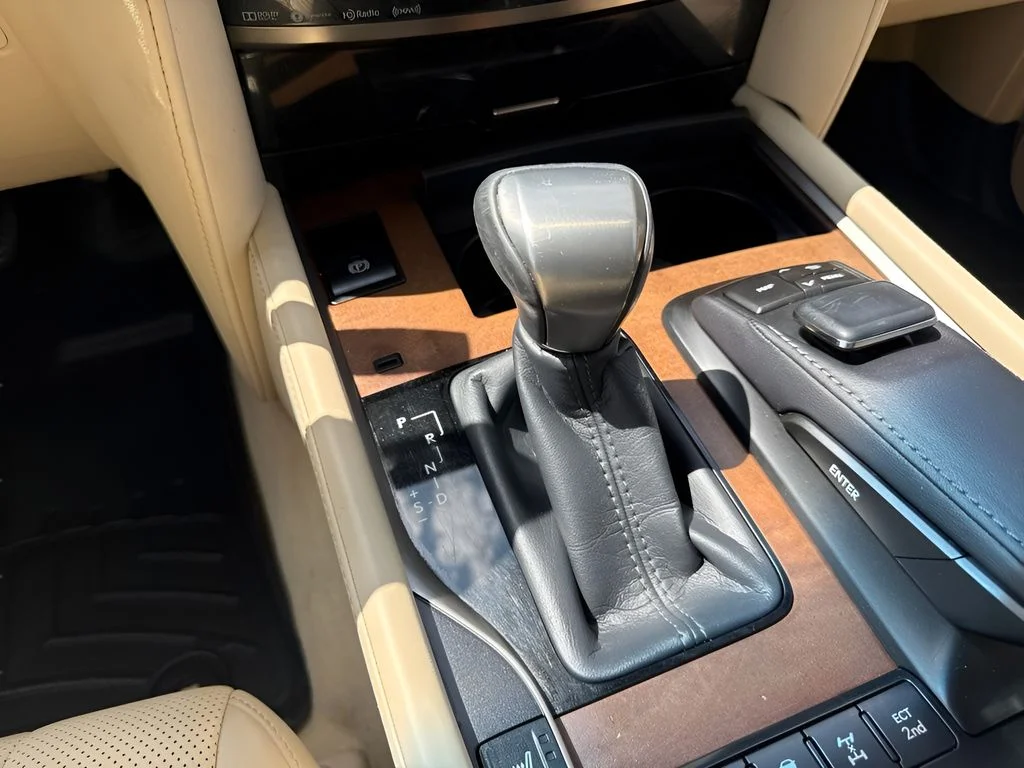 Used 2017 Black Lexus 570 image 19