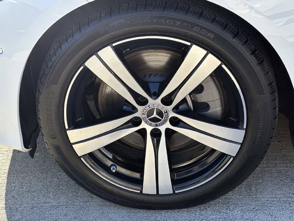 Certified Used 2025  Mercedes-Benz C 300 image 9