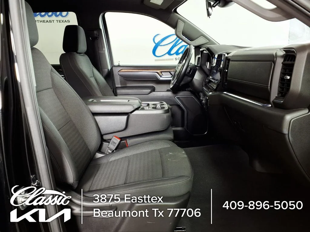 Used 2025 Black Chevrolet LT image 12