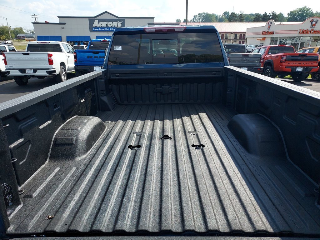Used 2024 Blue Chevrolet LT image 9