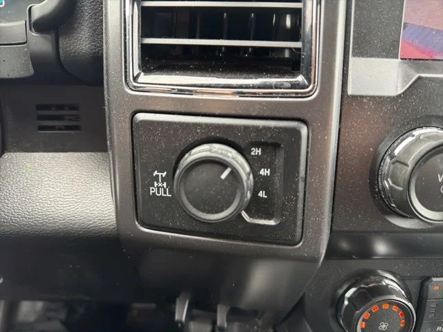 Used 2019 Red Ford XLT image 23