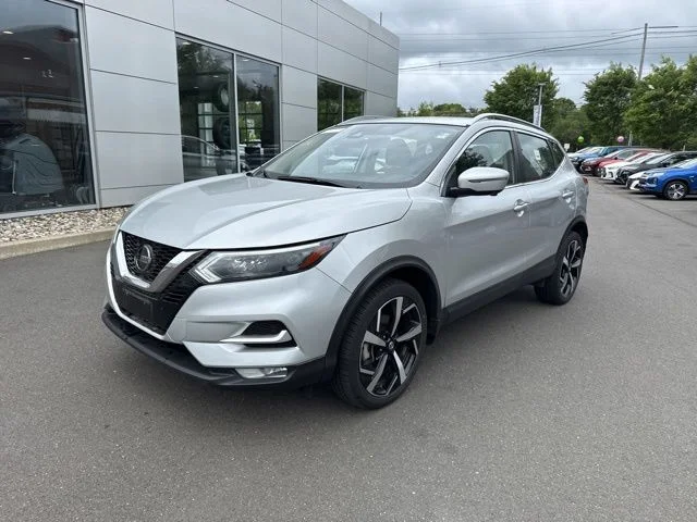 2022 Nissan Rogue Sport SL AWD's photo