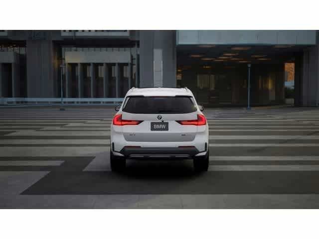 Used 2026 Alpine White BMW xDrive28i image 5