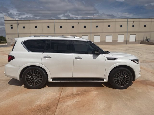 Used 2023 White INFINITI Premium Select image 4