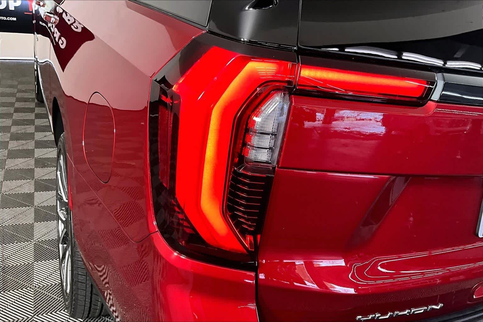 2025 GMC Yukon XL Denali Ultimate - Photo 28