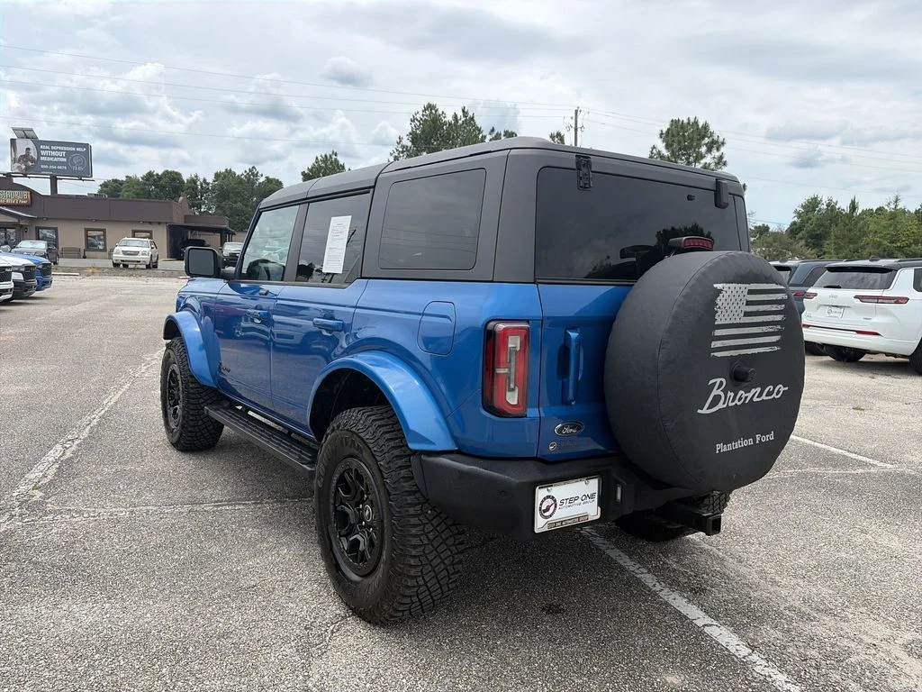 Used 2021 Blue Ford Wildtrak image 4