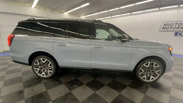 New 2026 Glacier Gray Metallic Tri-Coat Ford MAX Platinum® image 9
