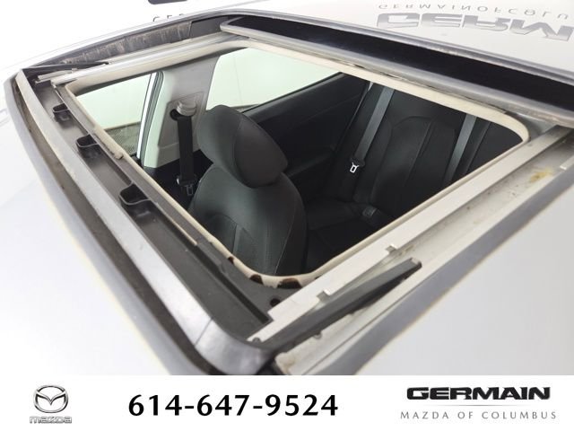 Used 2016 Silver Kia LX image 31