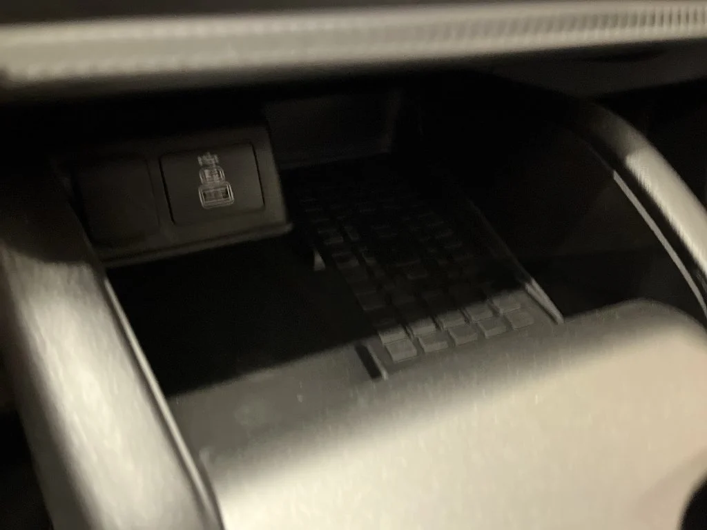 New 2025 Carbonized Gray Metallic Ford Outer Banks® image 22