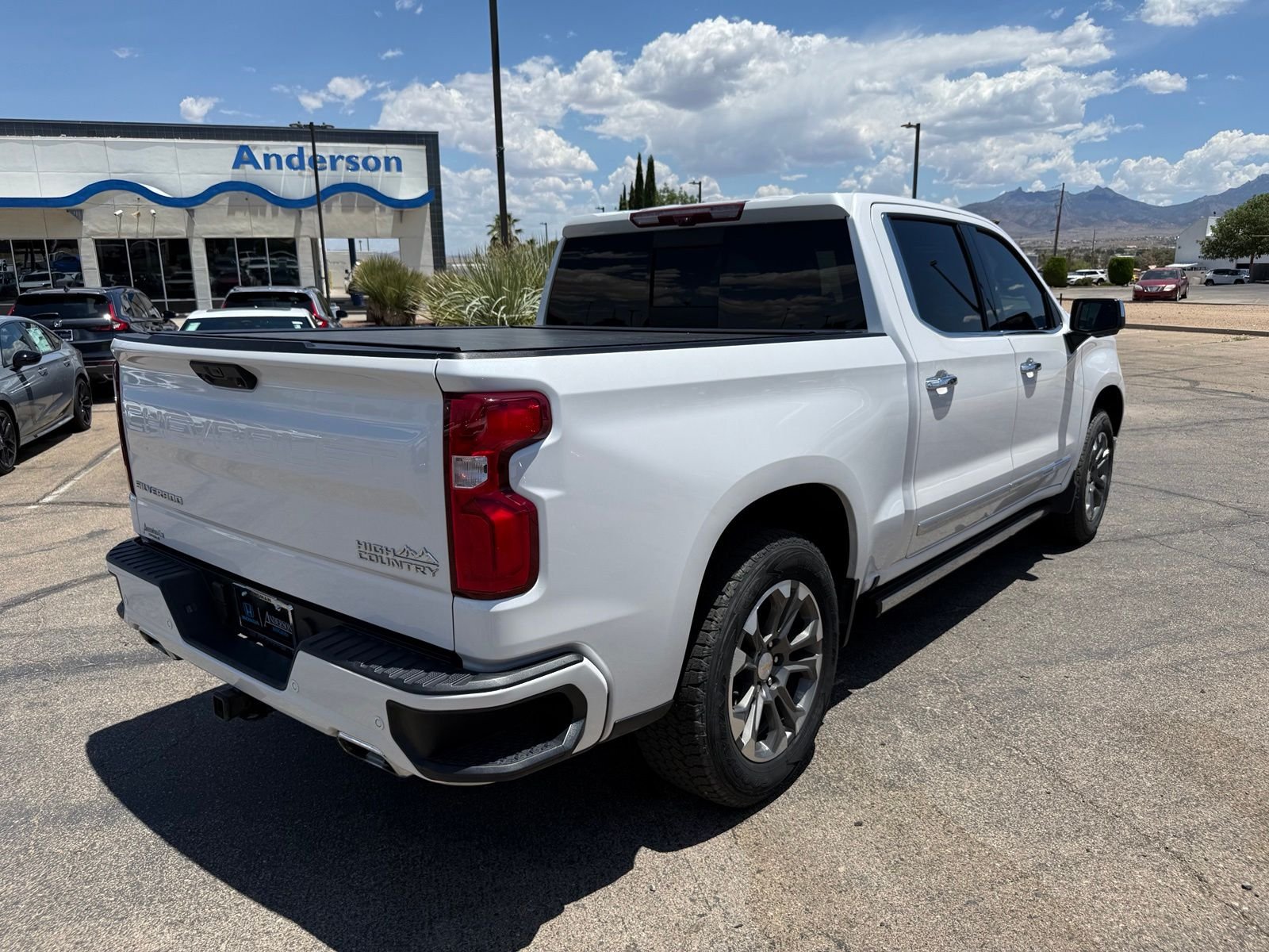 2023 Chevrolet Silverado 1500 High Country - Photo 7