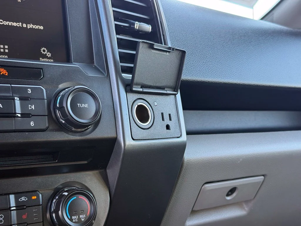 Used 2018 White Ford XLT image 25