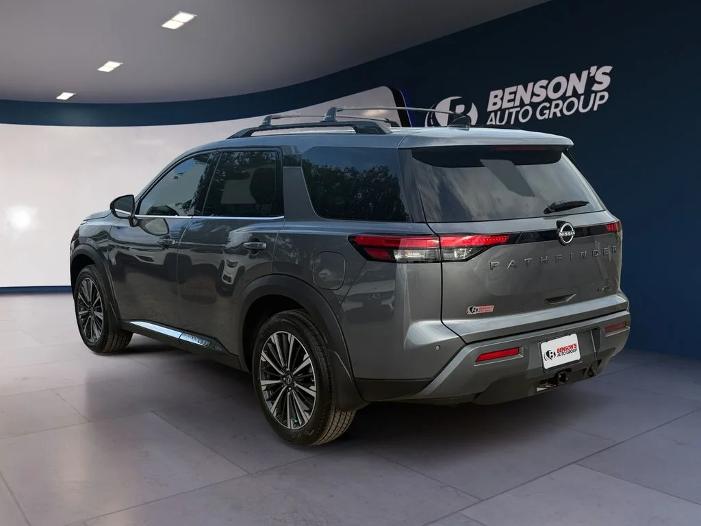 New 2026 Gray Nissan Platinum image 3