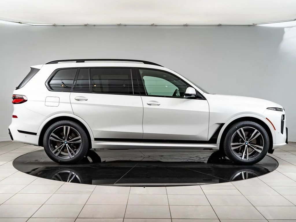 New 2027 Mineral White Metallic BMW xDrive40i image 11