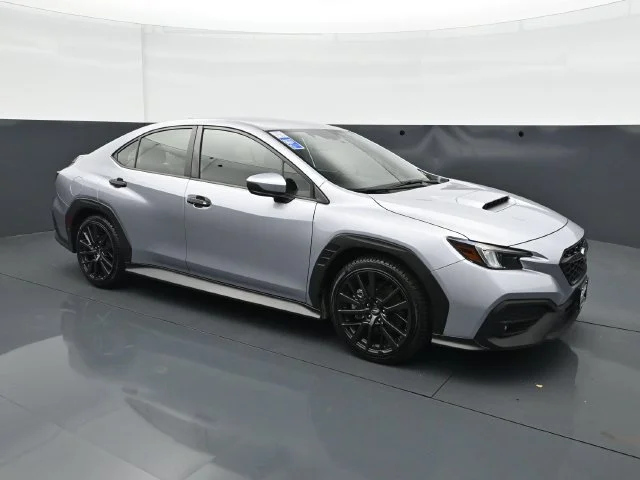 Used 2025 Ice Silver Metallic Subaru Premium image 10