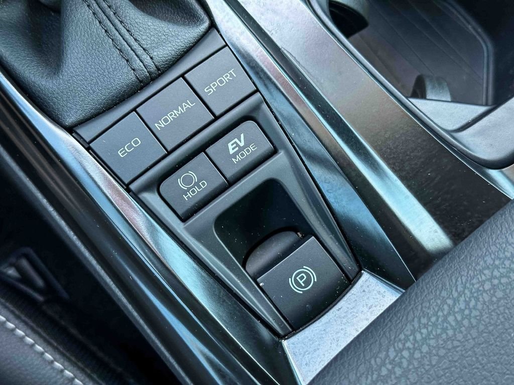 Certified Used 2026  Toyota SE image 33