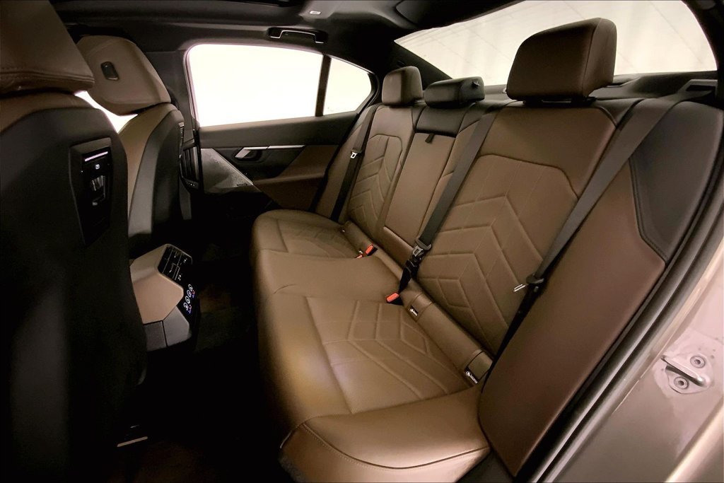 2026 BMW 5 Series 530i - Photo 14