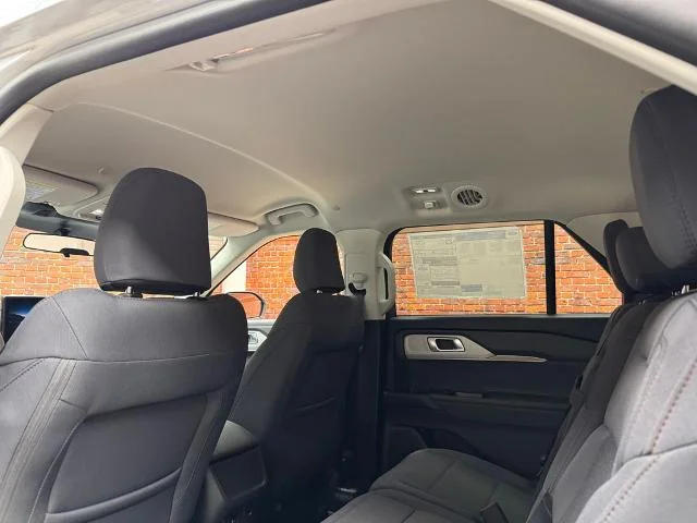 New 2026 Space White Metallic Ford Active image 23