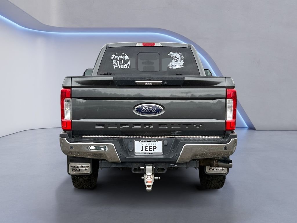 Used 2017  Ford Lariat image 4